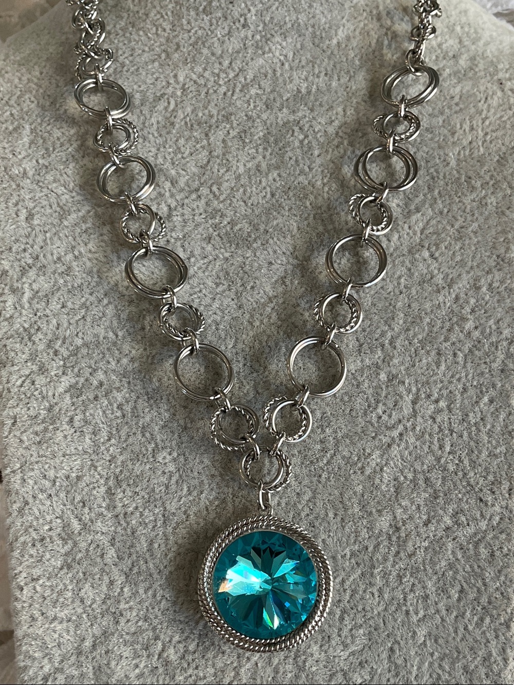 Vintage Butler Signed Chunky Link  Necklace With Round Cut Teal Pendant